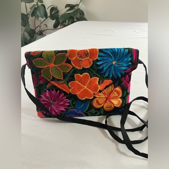 Embroidered Handmade Bohemian Convertible Crossbody Clutch Colourful Floral - Picture 4 of 17